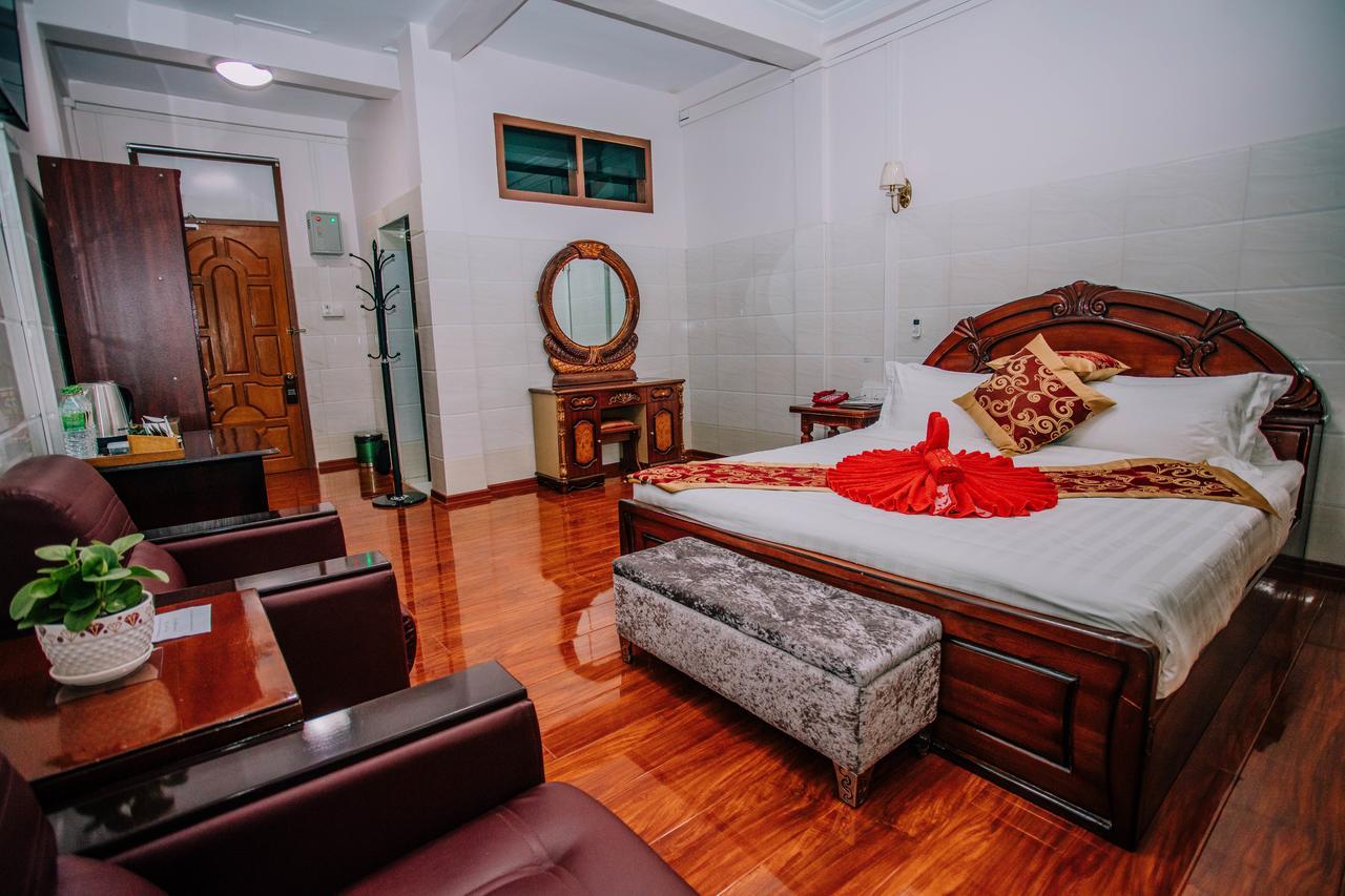 Amber Palace Hotel Myitkyinā Exteriér fotografie